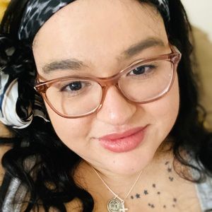 Meet your Posher, Annaleecia